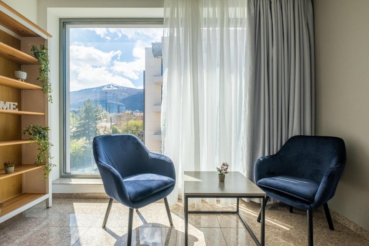 Julie'S Sunny Cozy Apartment With Balcony София Экстерьер фото